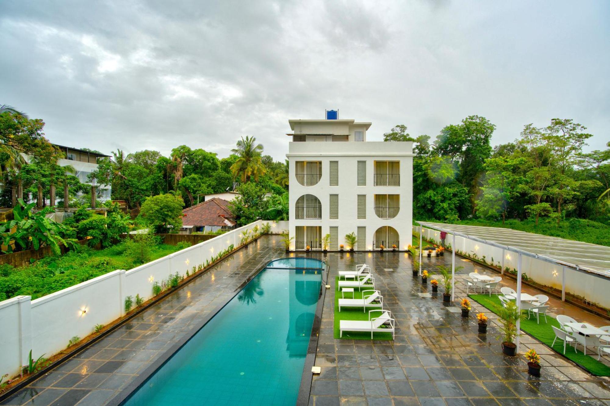 Готель Goa Courtyard By The Porto Arpora Бага Екстер'єр фото