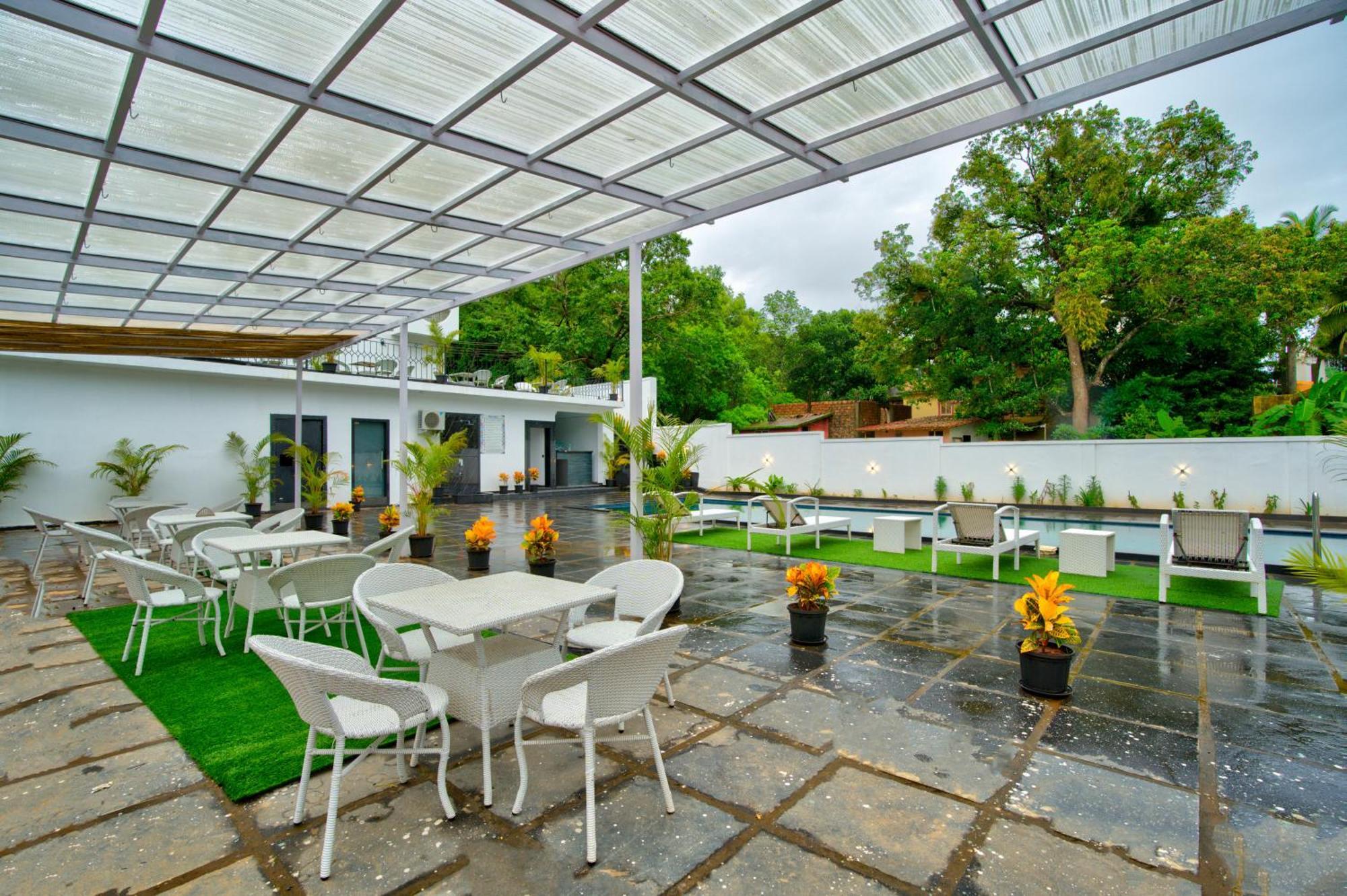 Готель Goa Courtyard By The Porto Arpora Бага Екстер'єр фото