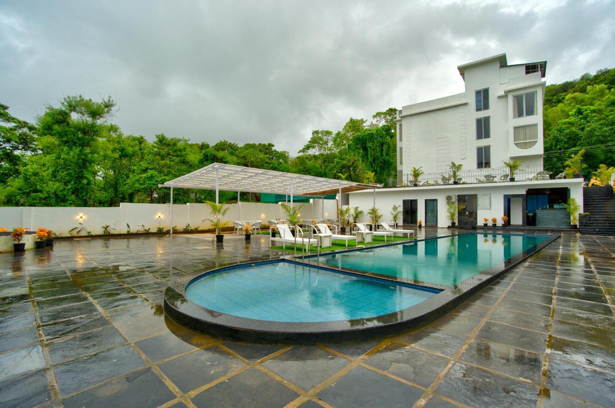 Готель Goa Courtyard By The Porto Arpora Бага Екстер'єр фото